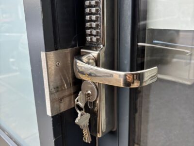 Locksmith to fix commercial lock on my office
