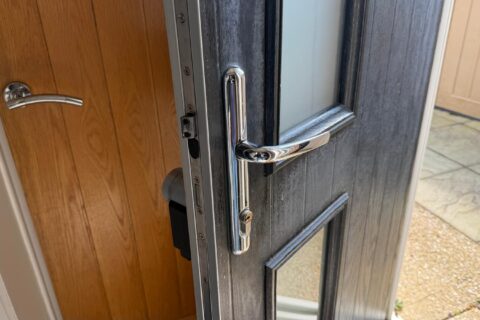What options do smart locks have?