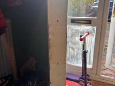 Install deadlock to wooden door [city]