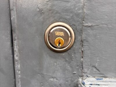 Change locks after moving house in [city]