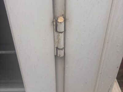 Repair broken door hinges in [city]