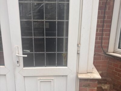 Replace upvc door hinges [city]